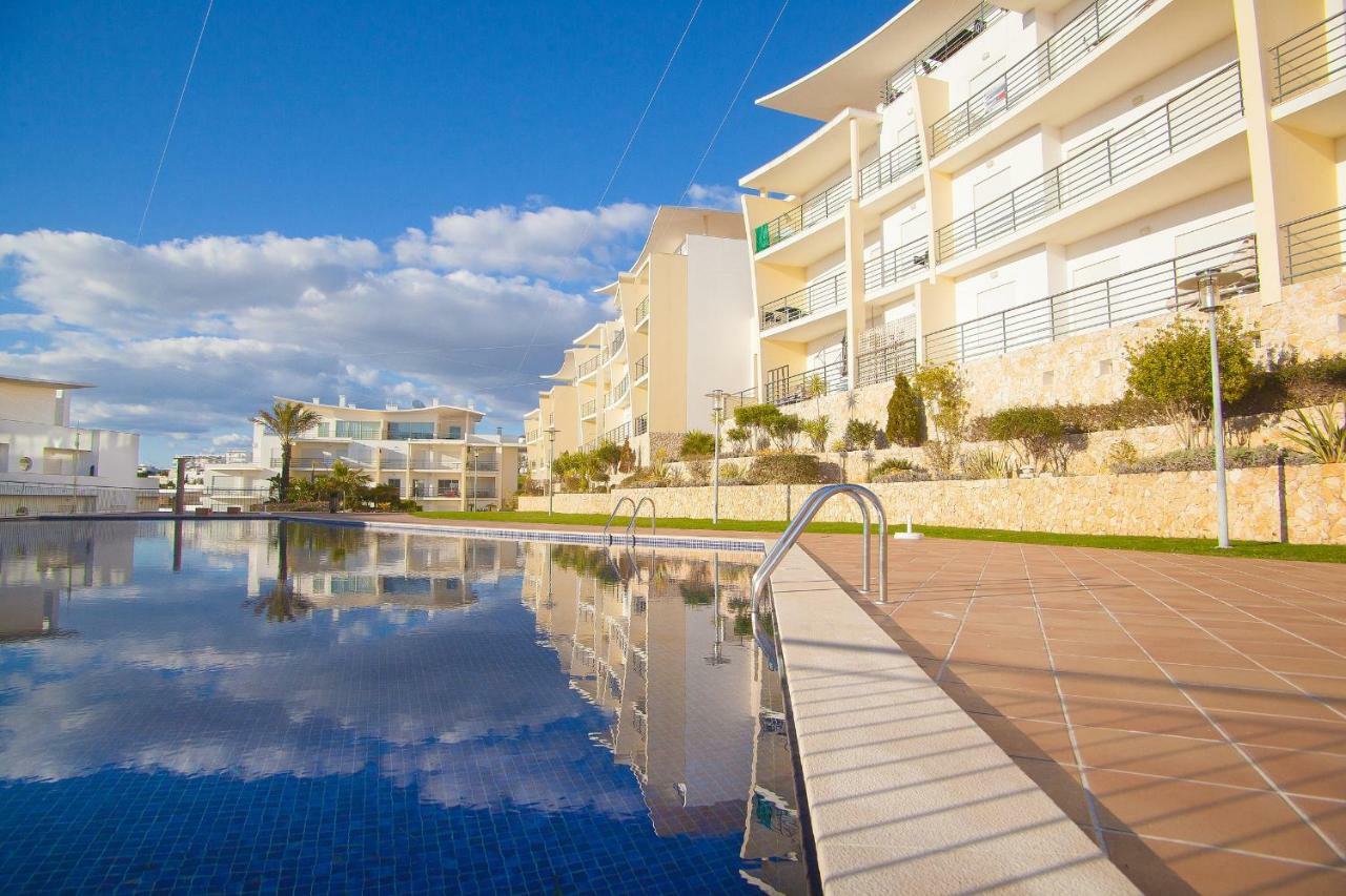 Modern Ocean, Garden & Pool View Condo By Becherish Албуфейра Экстерьер фото